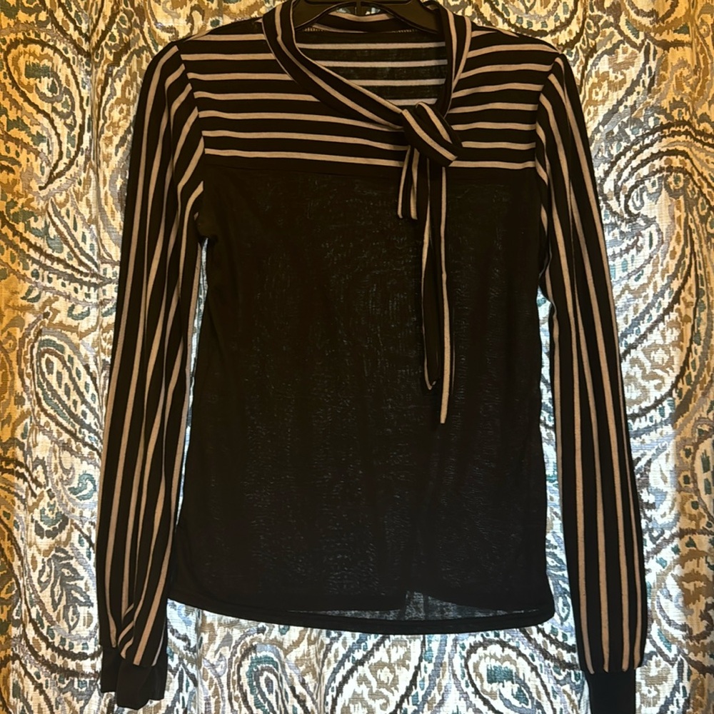 Unnamed Women’s Blouse w/ Tie at the Front